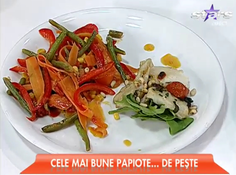 PESTE LA PAPIOTA CU SALATA&nbsp;CALDA