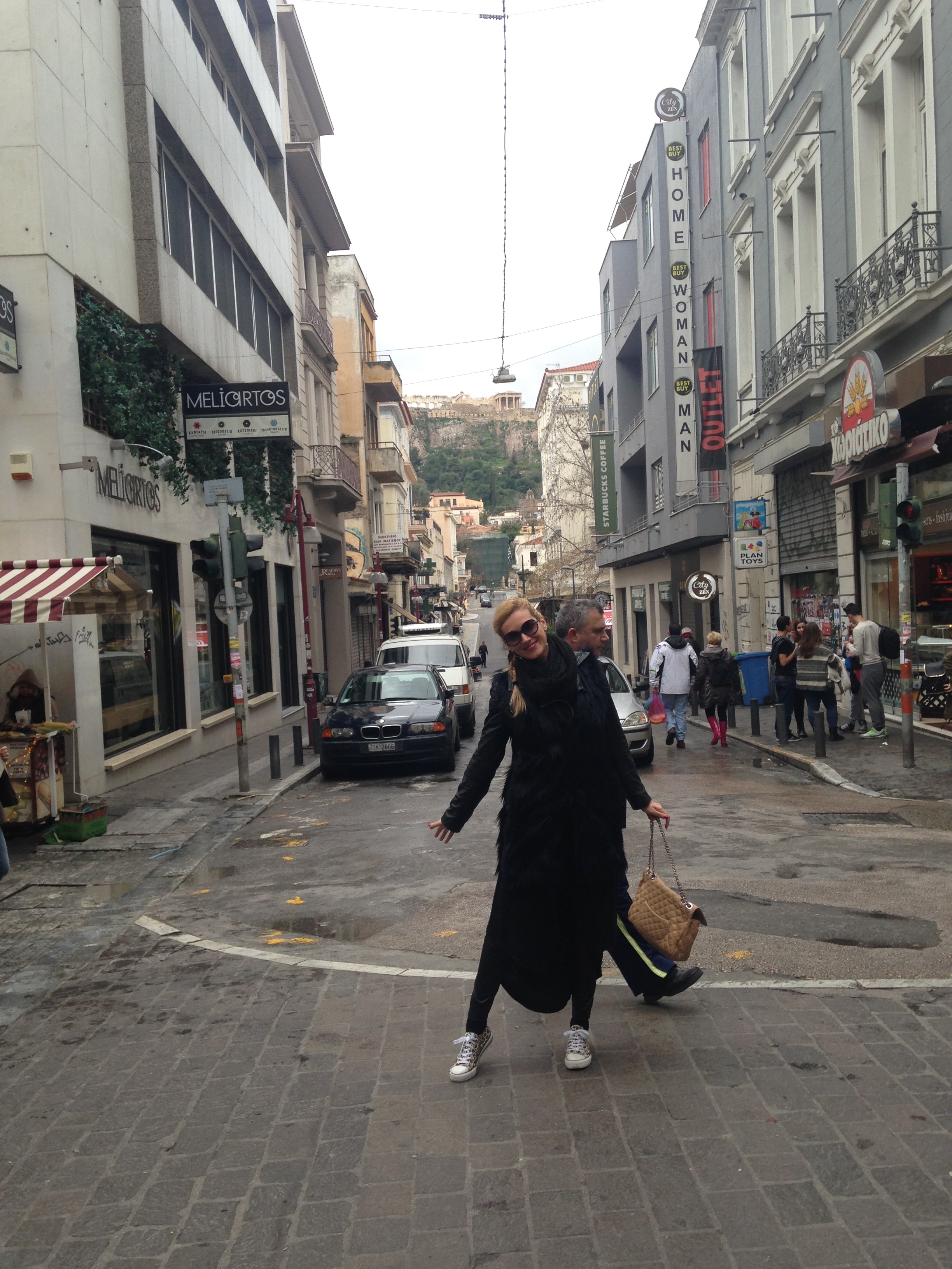 Gabriela Simion Vacanta in Atena Vara