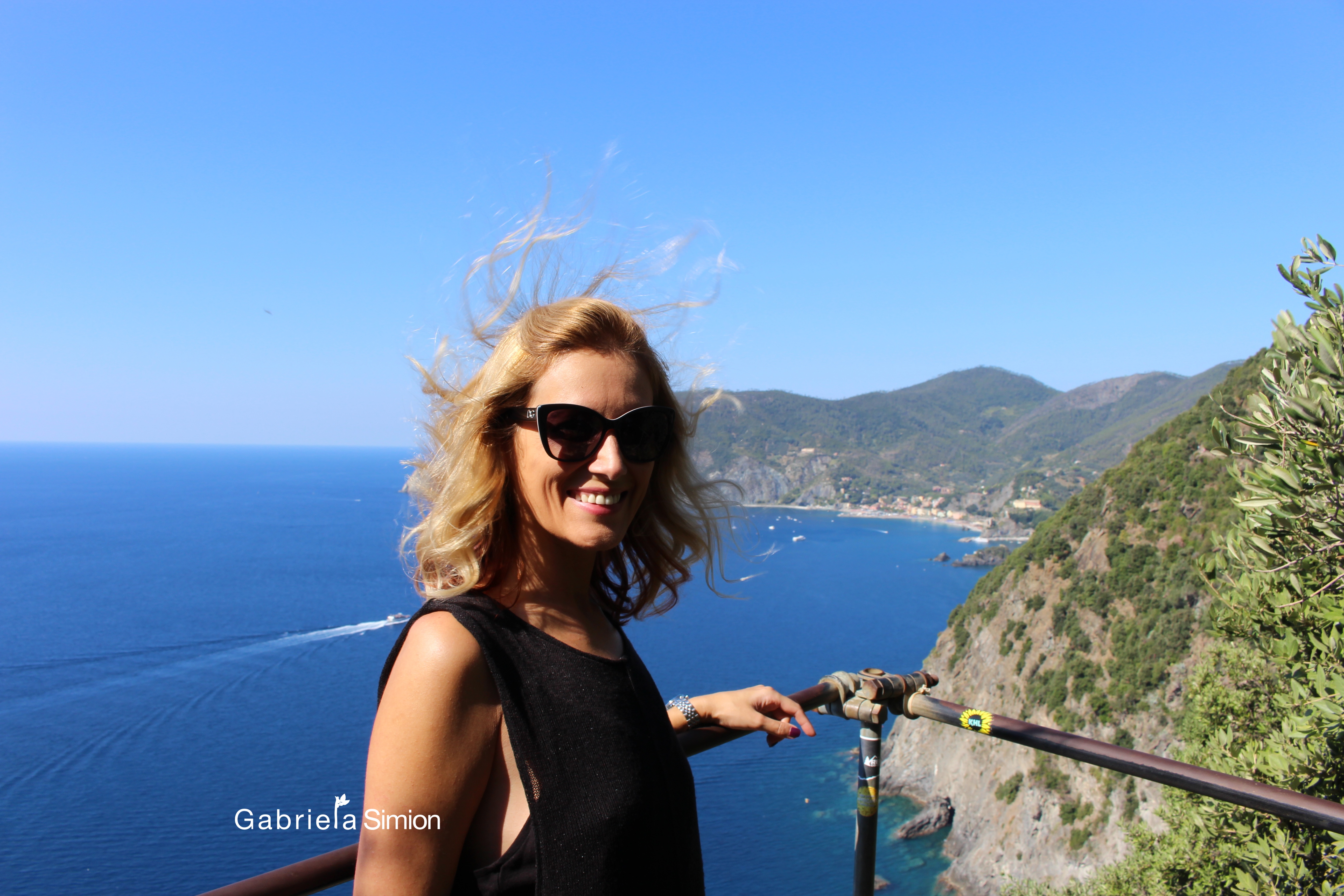 Gabriela Va Saluta din Cinque Terre Italia