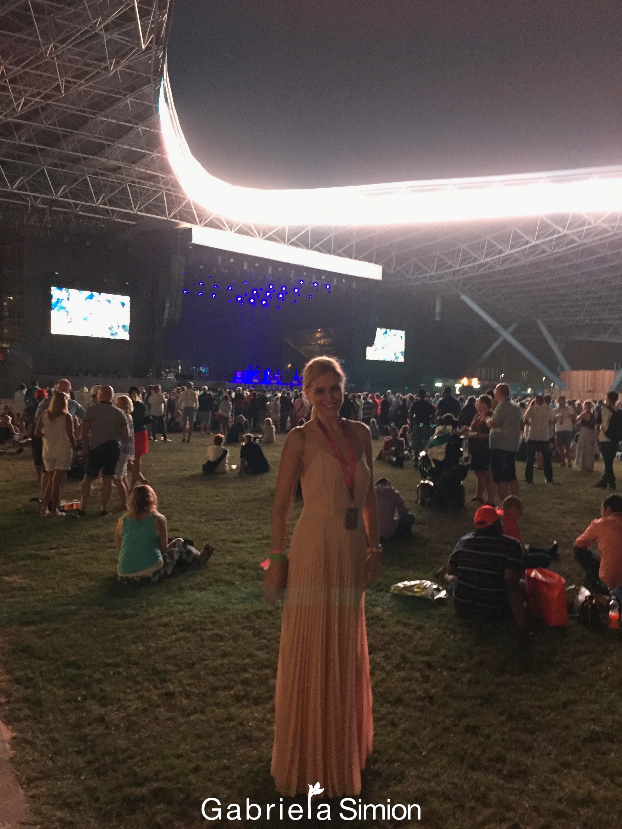 Gabriela Simion Concert Rihanna Abu Dhabi