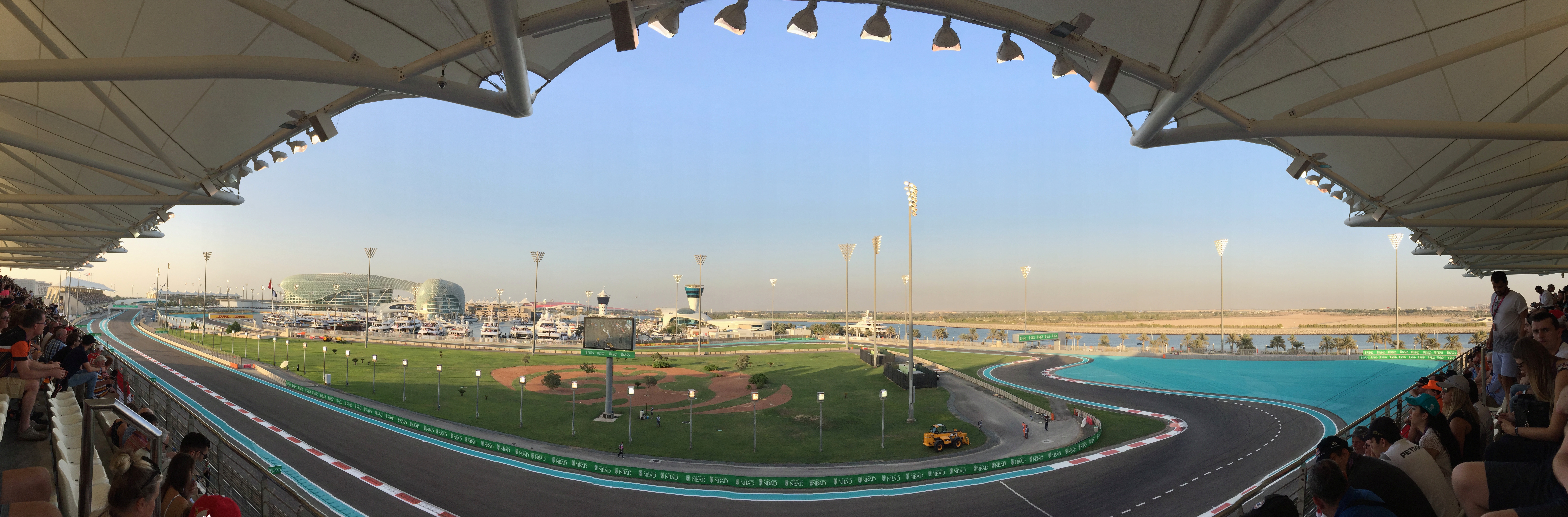 Poze Yas Marina Formula 1 Circuit