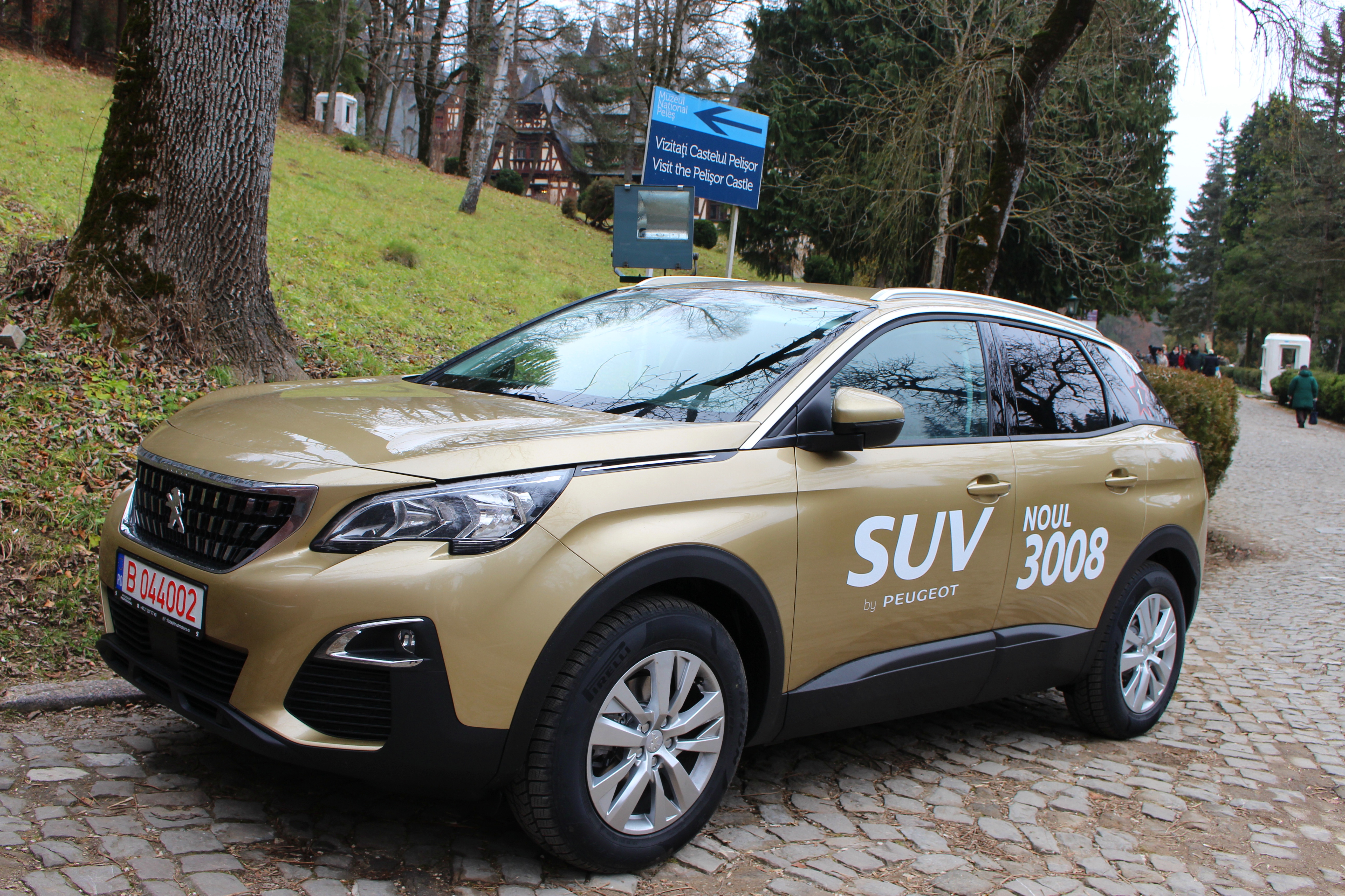 Masina Peugeot 3008 Crossover Romania