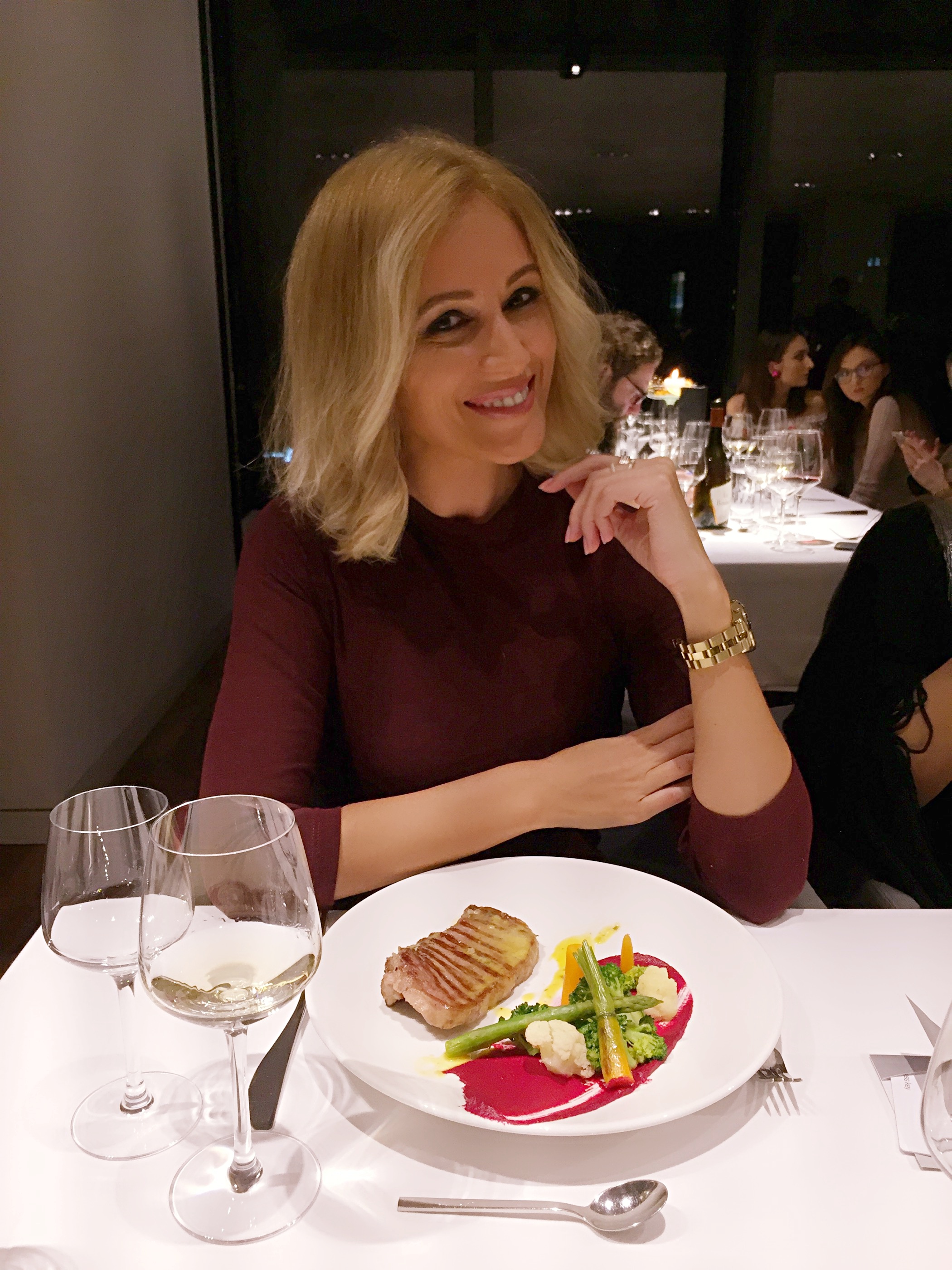 Gabriela Simion Se Hraneste cu Zambete