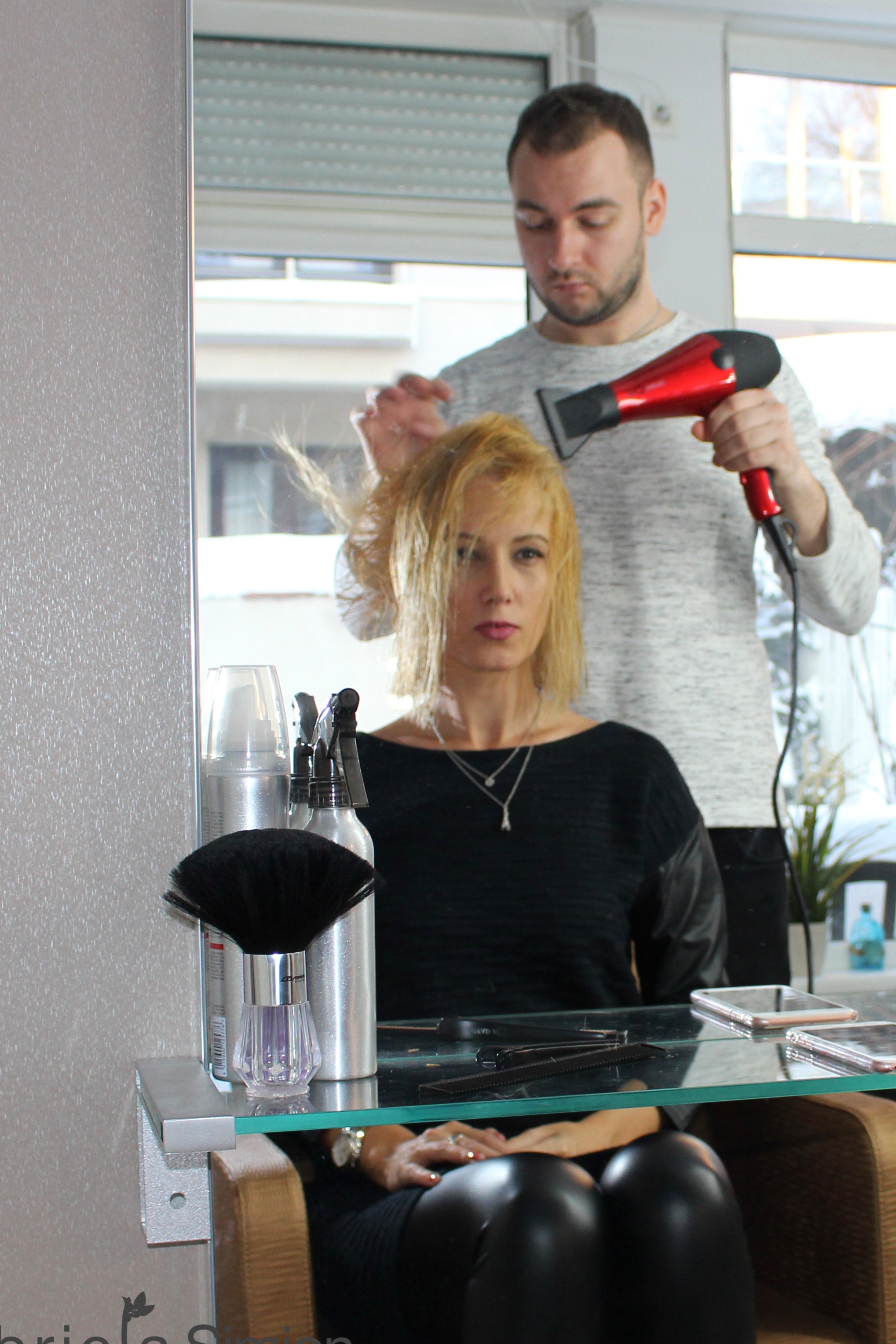 Gabriela Simion Soirée Beauty Saloane de infrumusetare 