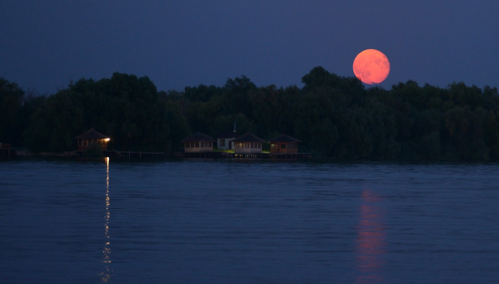 Gabriela Simion Periprava Apus De Soare in Inima Deltei