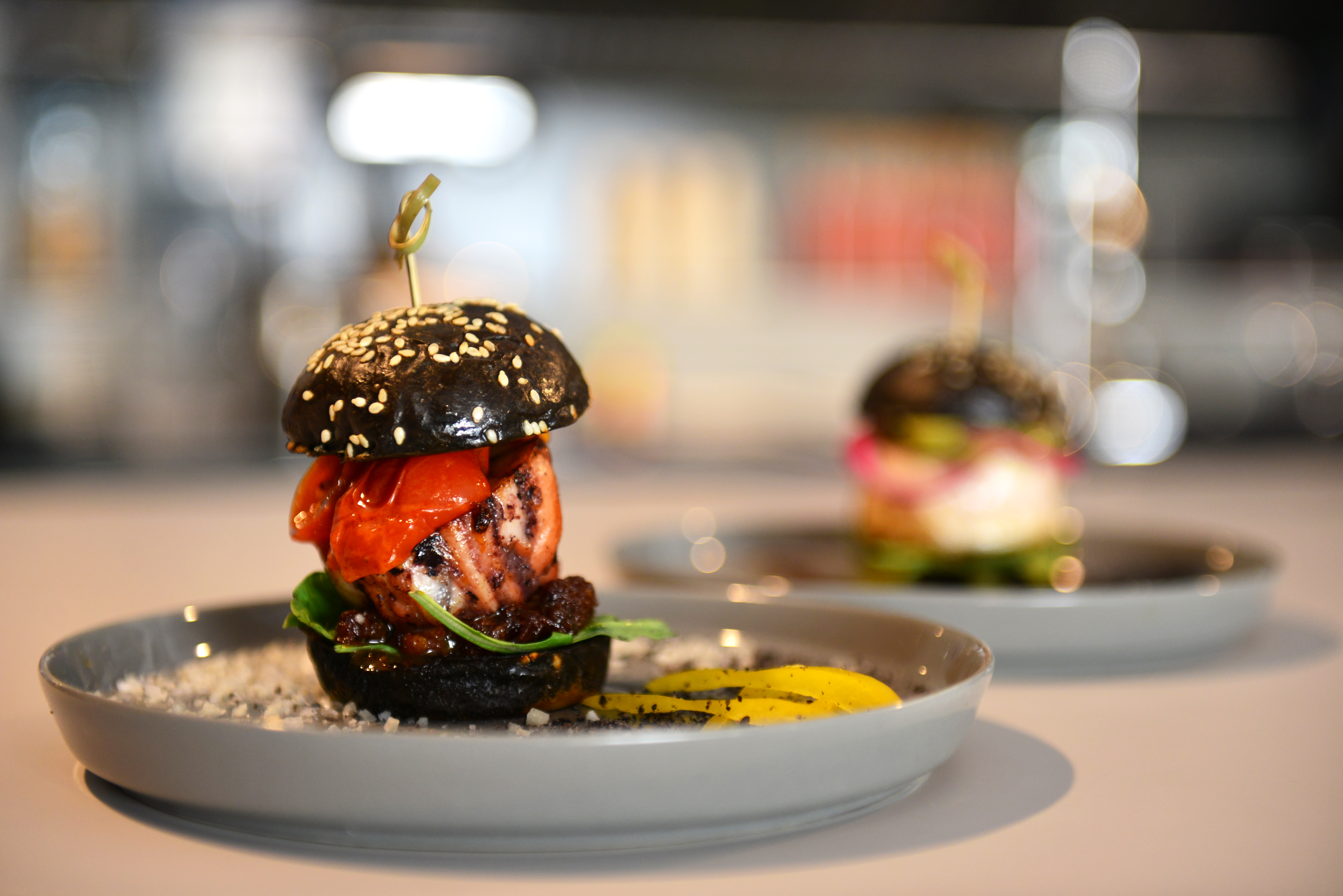 Burger Fresh EMTE Burger & Street Food Gourmet, Gabriela Simion