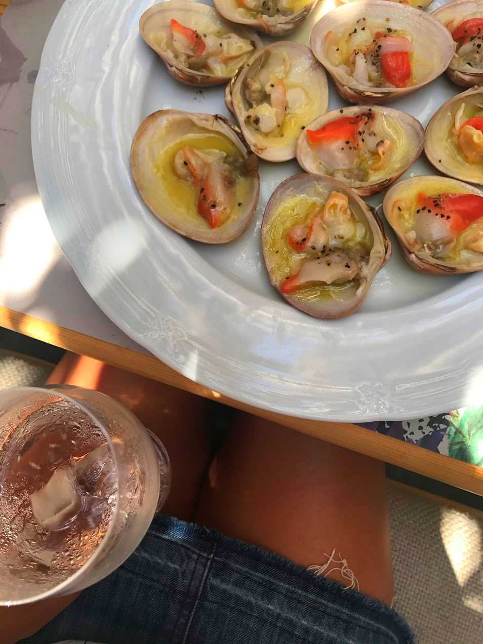 Meniu Gabriela Simion, Plaja Alemagou