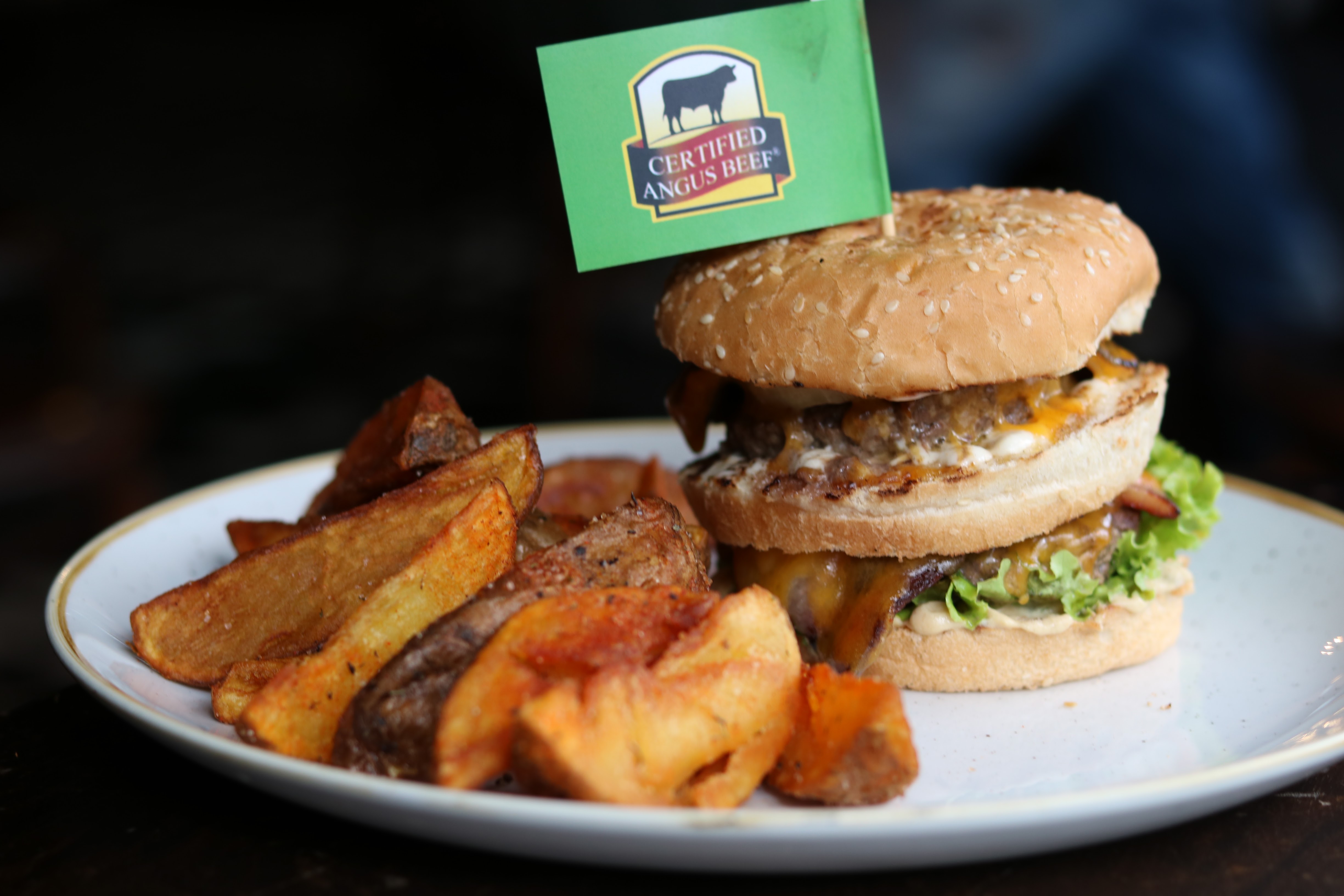 Burger cu Cartofi, Primus Bucuresti, Gabriela Simion