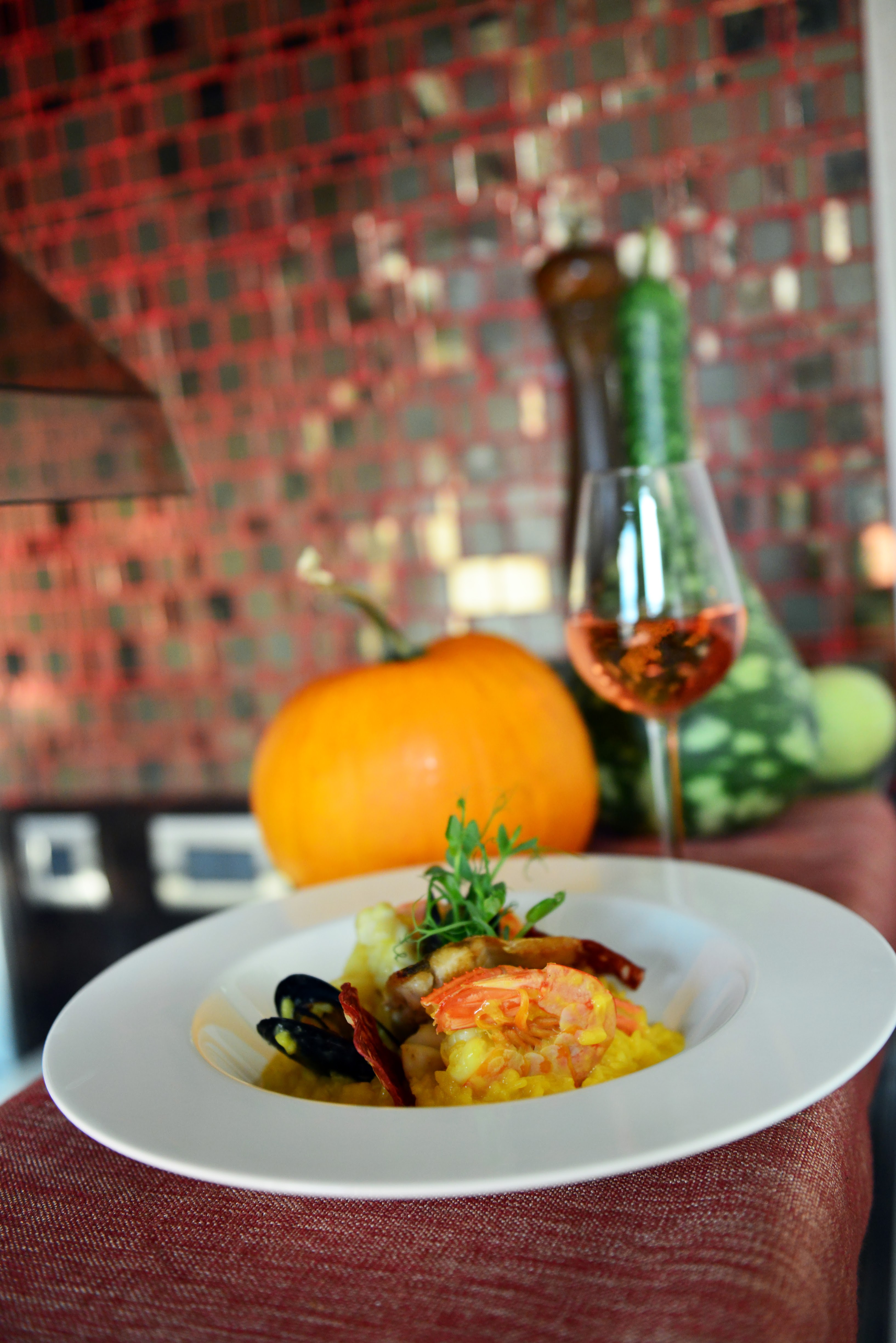 Gabriela Simion, Avalon Sheraton Menu Principal