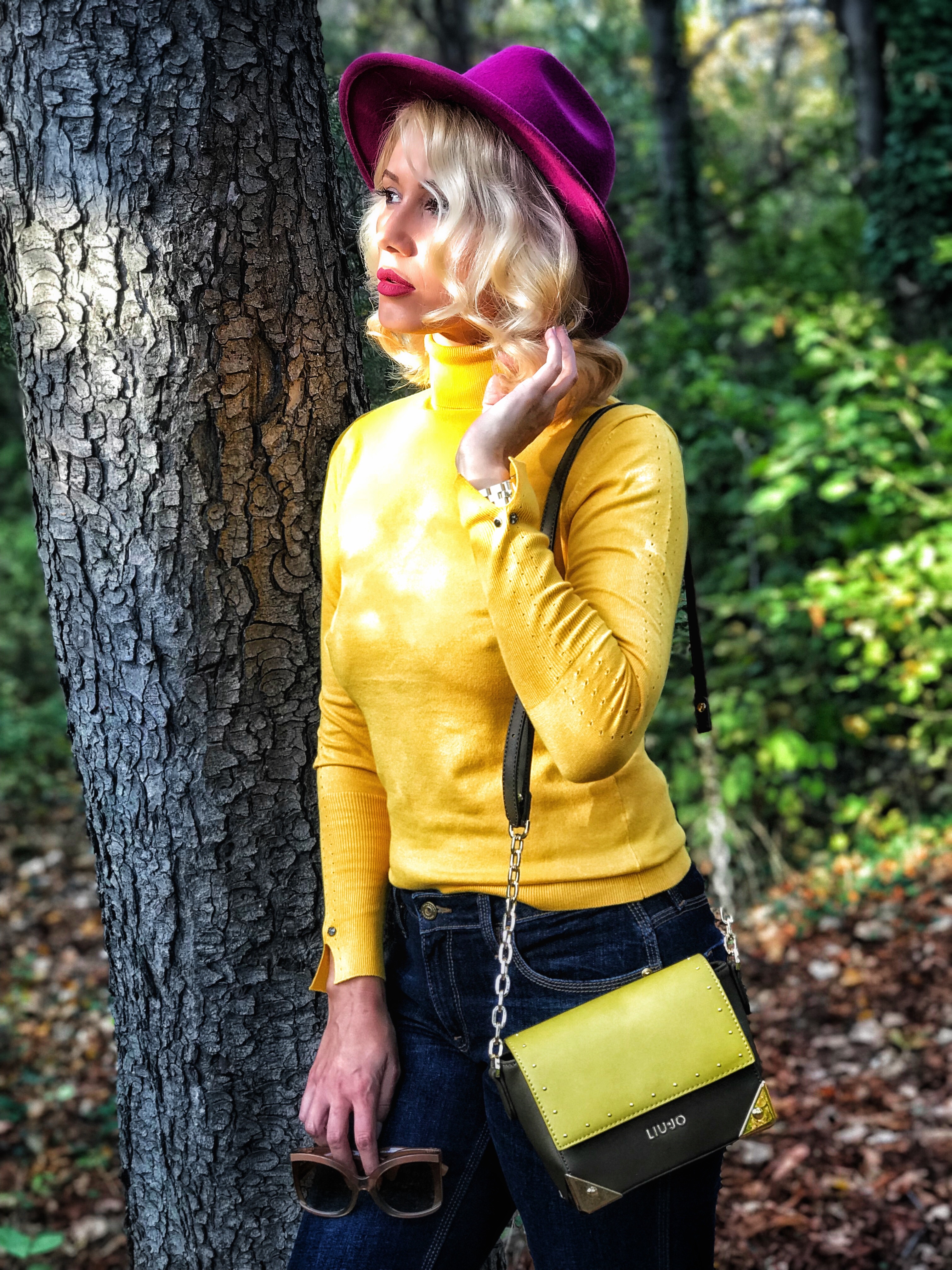 Gabriela Simion Liu Jo Palarie Geanta Bluza