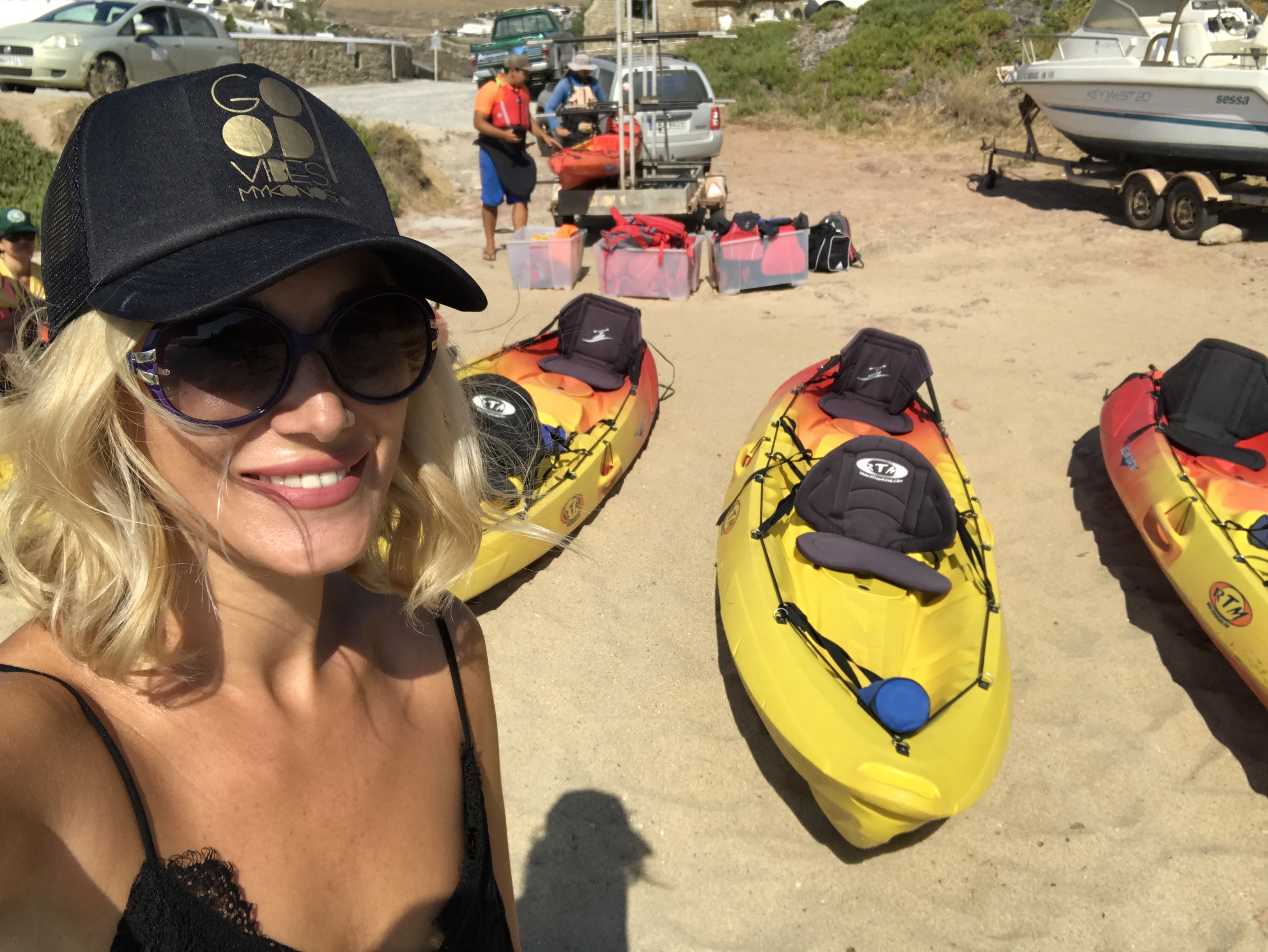 Mykonos Kayak Tours, Gabriela Simion in Barca